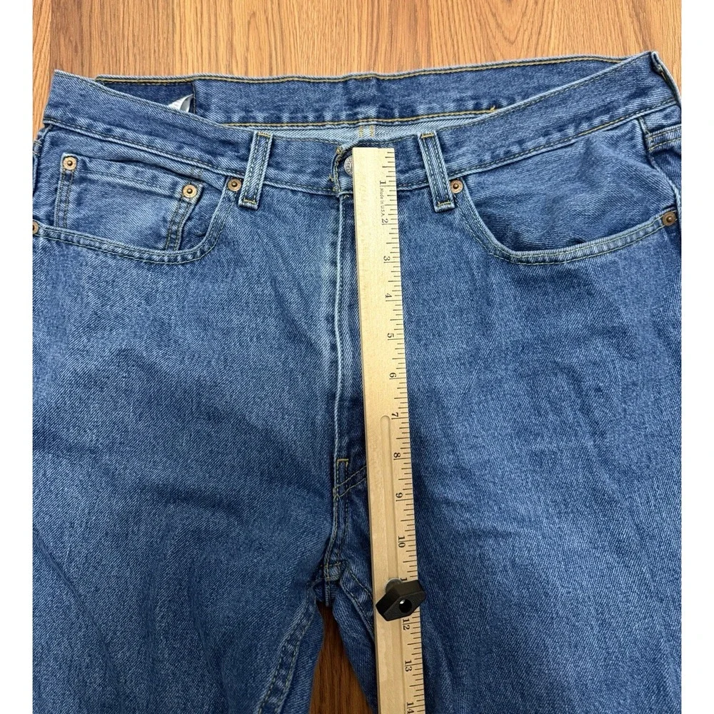 Levis rise approximate leg